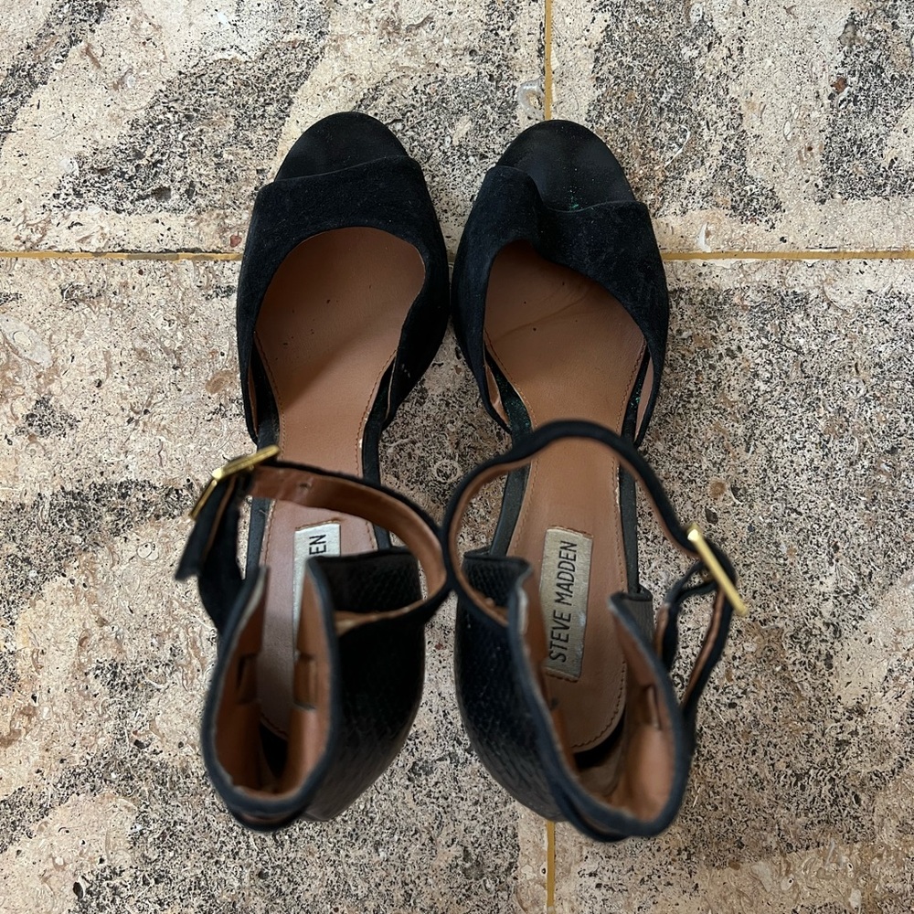 Steve Madden // Heels // Black